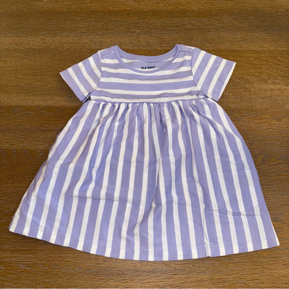 Old Navy Short Sleeve Swing Striped Dress.